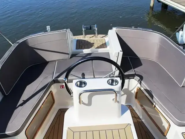 Interboat Intender 650