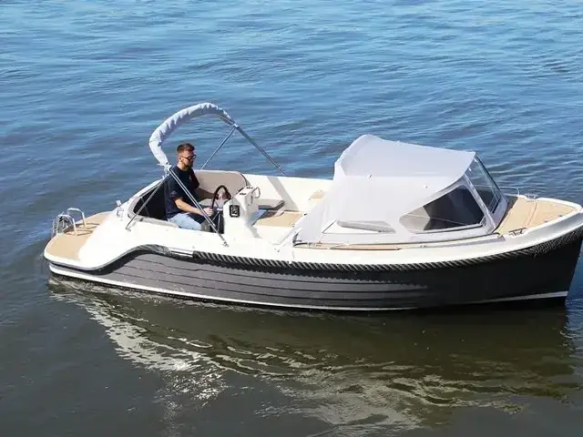 Interboat Intender 650