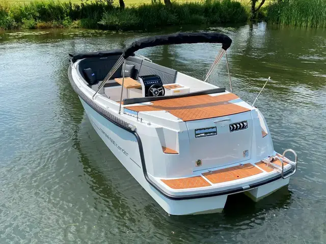 Corsiva 650 Tender