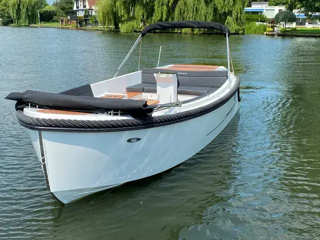 Corsiva 650 Tender