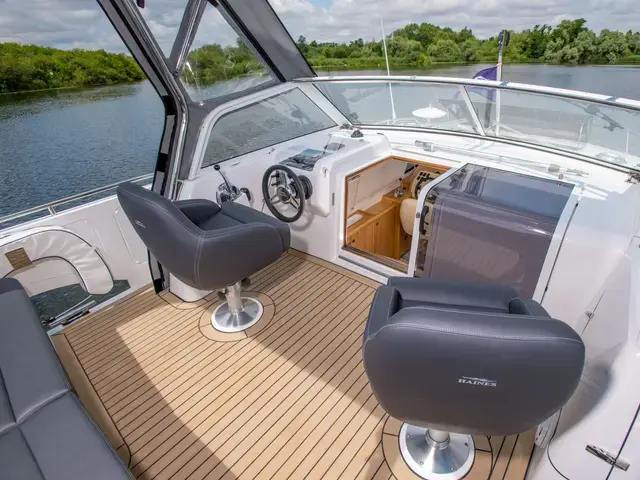 Haines 320 Aft Cabin