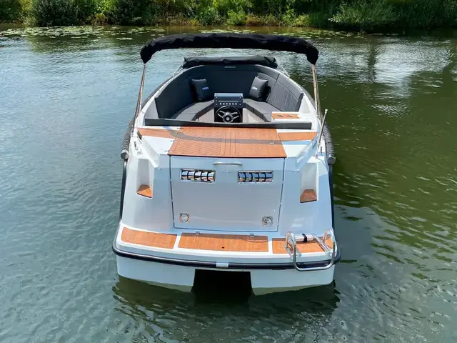 Corsiva 650 Tender