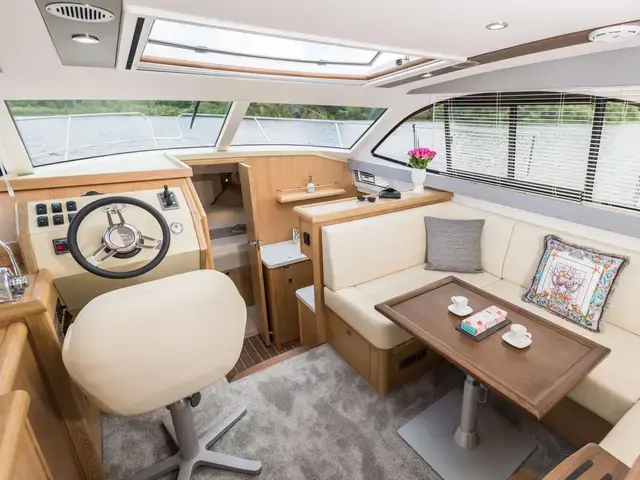 Haines 320 Aft Cabin