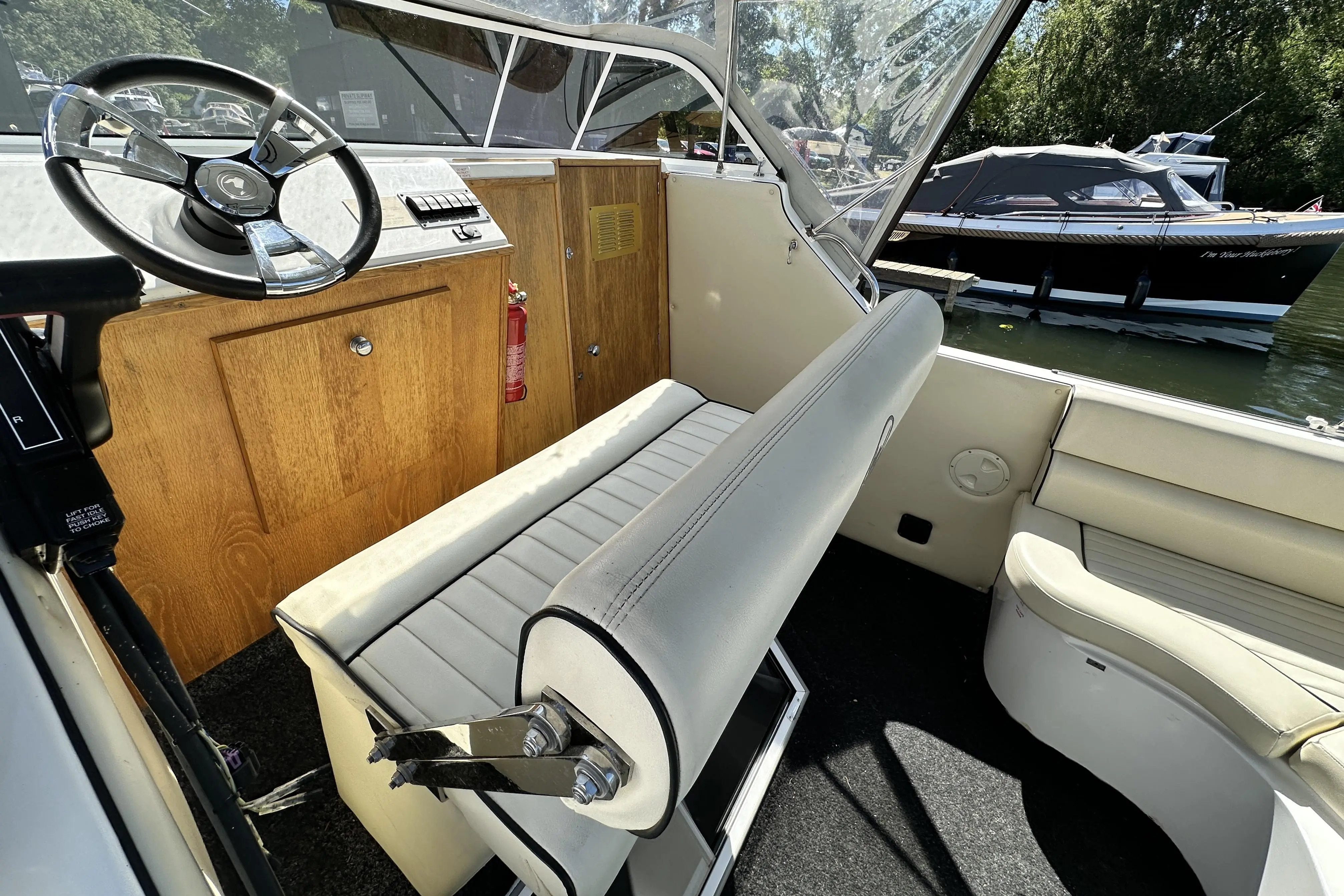 2017 Viking 24 cockpit cruiser