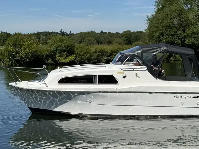 Viking Canal Boats 24 Cockpit Cruiser