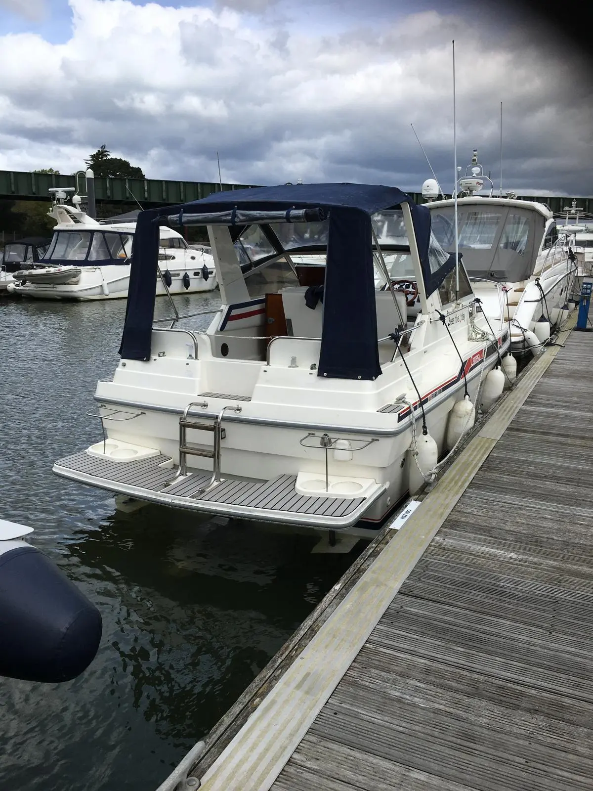 1987 Fairline carrera 24