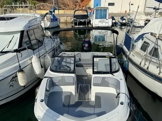 Bayliner Vr4