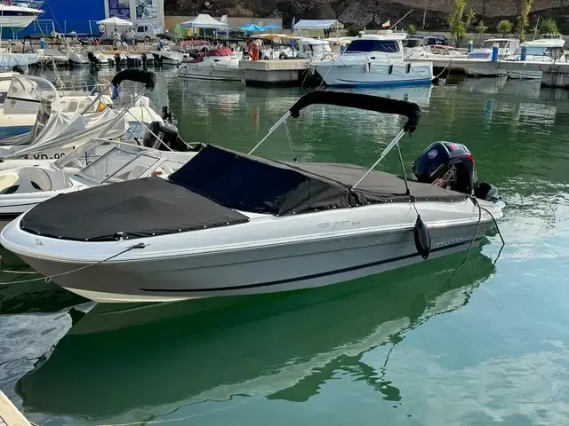 Bayliner VR4