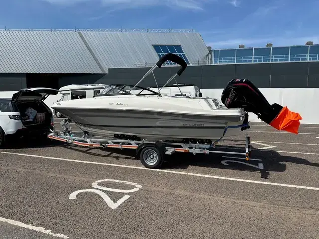 Bayliner Vr4