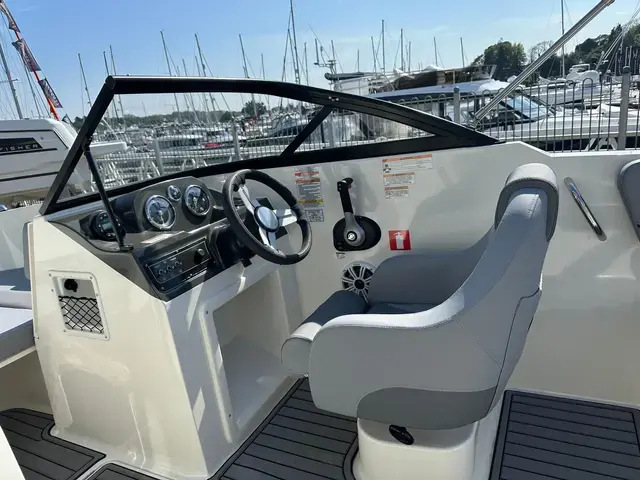 Bayliner Vr4