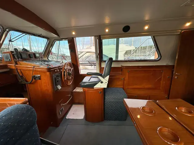 Aquastar Oceanranger 38 Aft Cabin