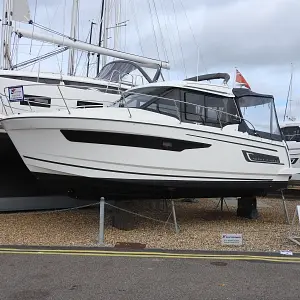 2017 Jeanneau Merry Fisher 895