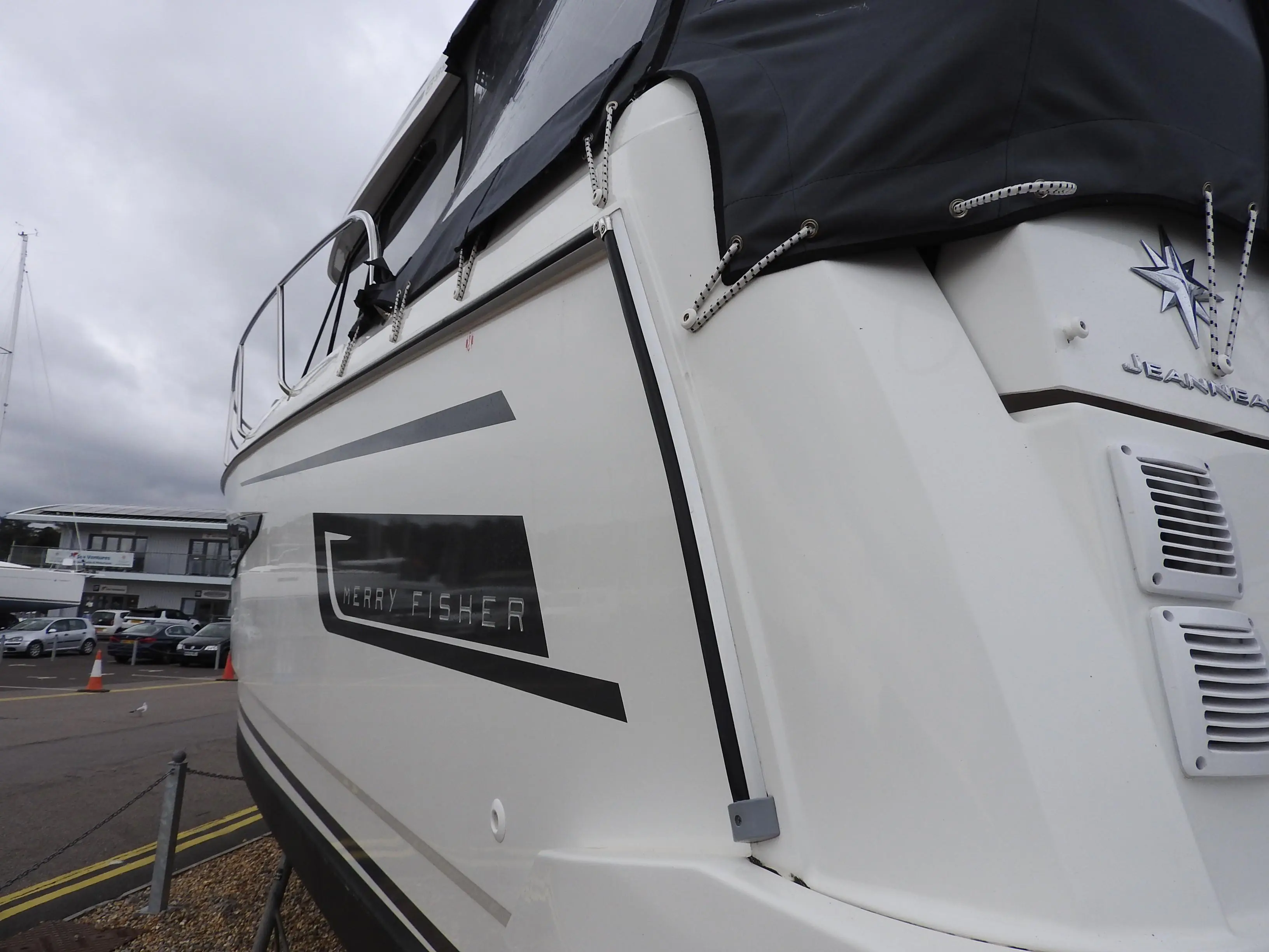 2017 Jeanneau merry fisher 895