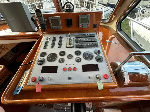 Aquastar Oceanranger 38 Aft Cabin