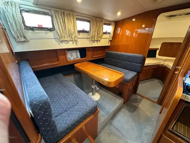 Aquastar Oceanranger 38 Aft Cabin