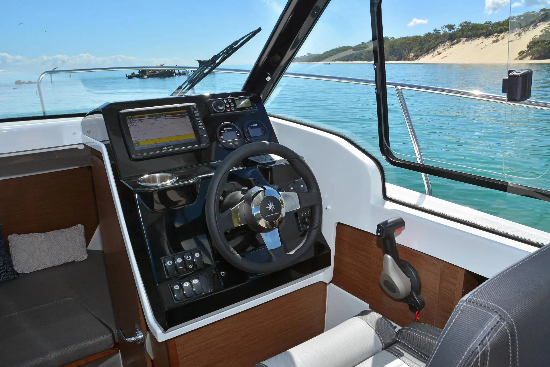 2023 Jeanneau merry fisher 695 series 2 - in stock now