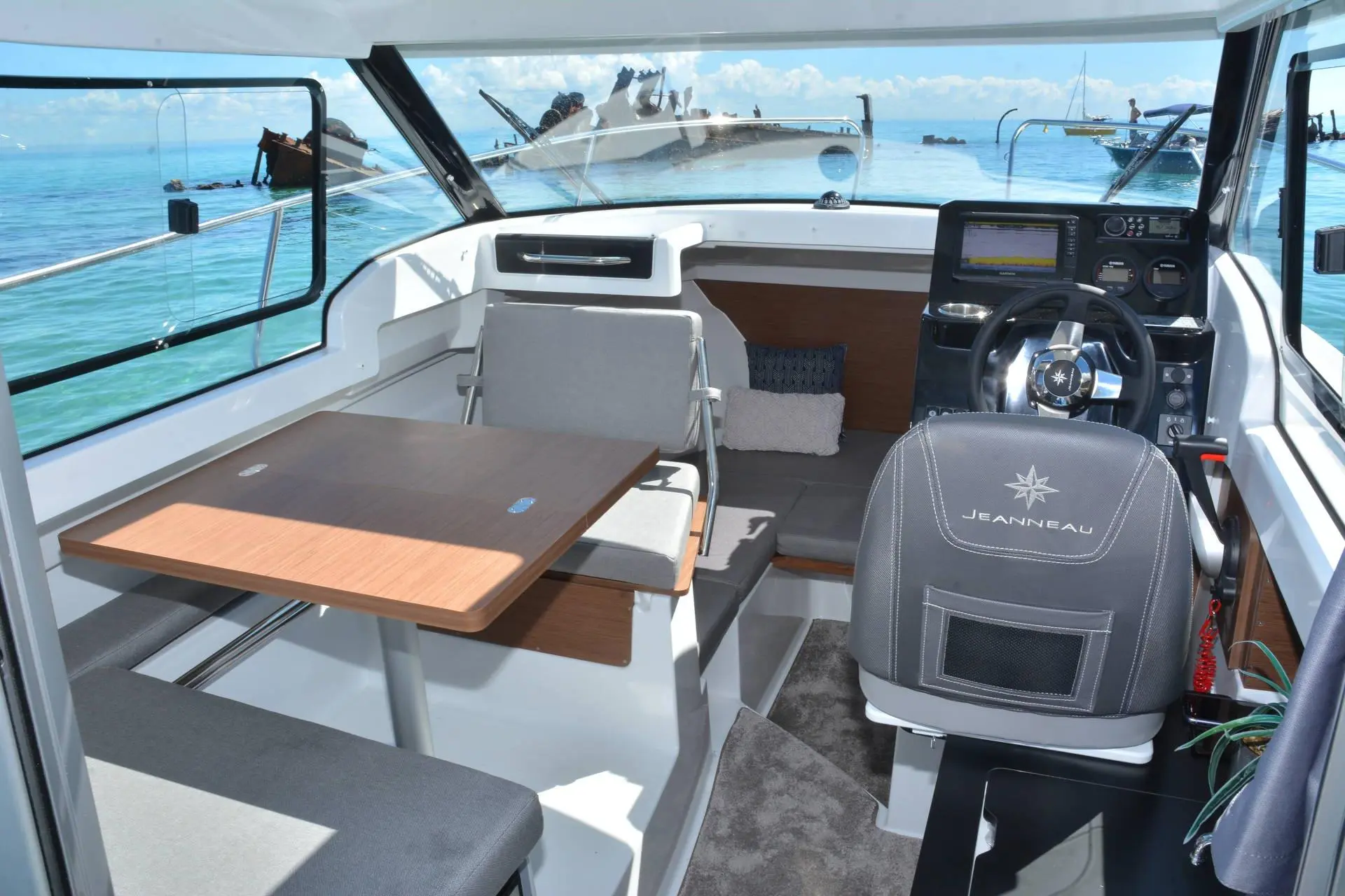 2023 Jeanneau merry fisher 695 series 2 - in stock now