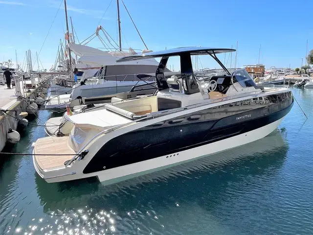 Invictus Boats 320 GT