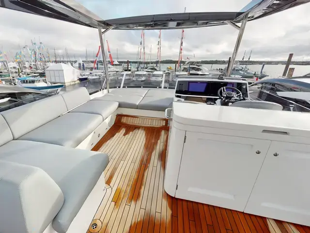 Sunseeker Manhattan 68