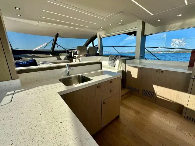 Sunseeker Manhattan 52