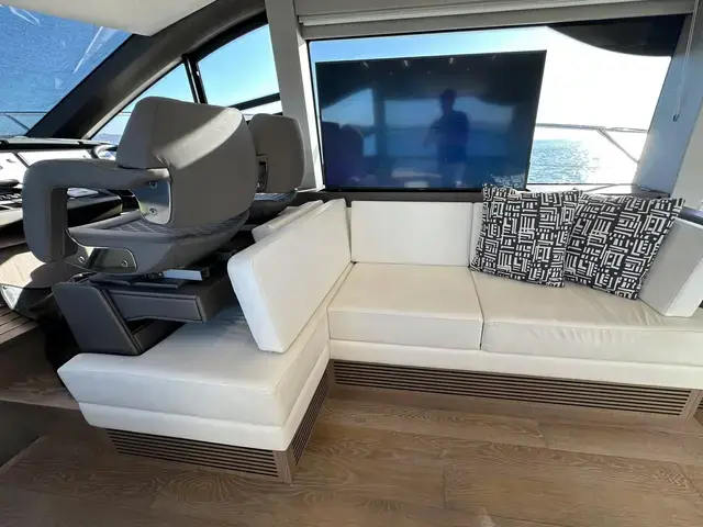 Sunseeker Manhattan 52