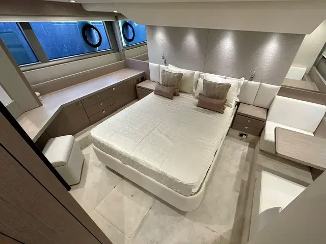 Sunseeker Manhattan 52