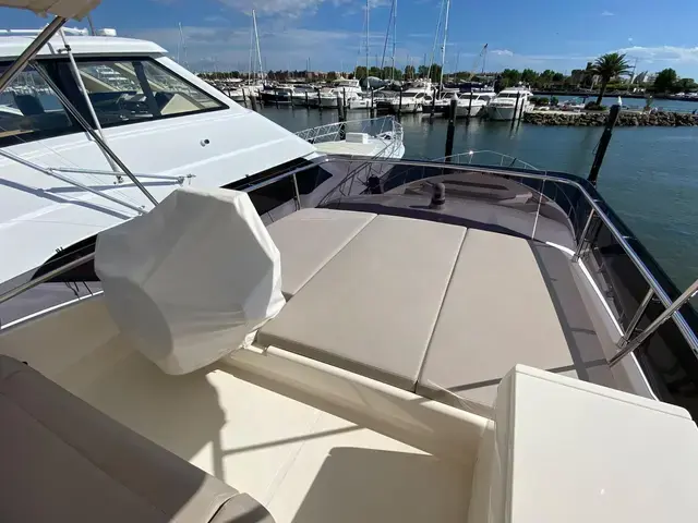 Ferretti Yachts 550