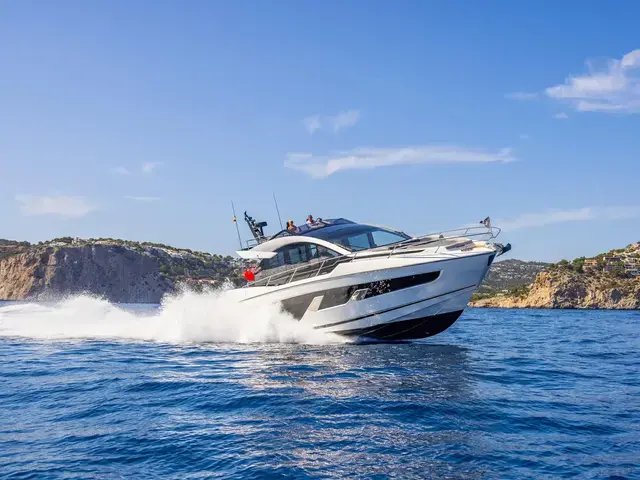 Sunseeker Sport Yacht 65