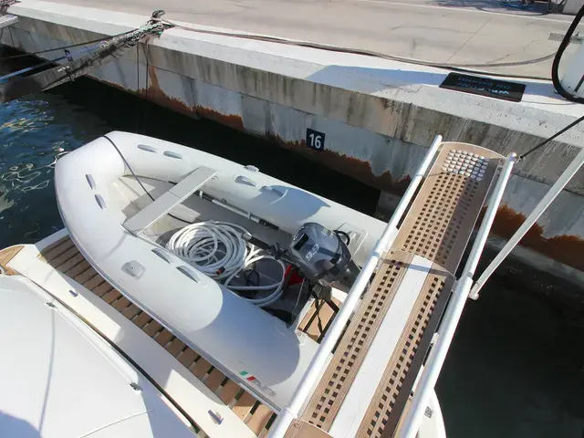 Sunseeker Predator 56