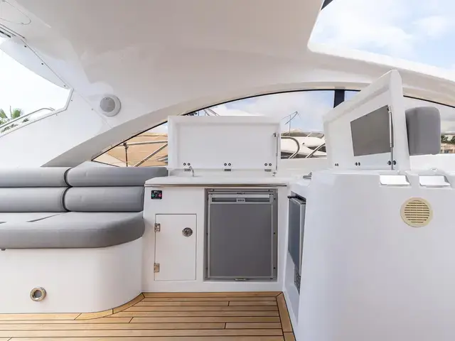 Sunseeker Predator 60