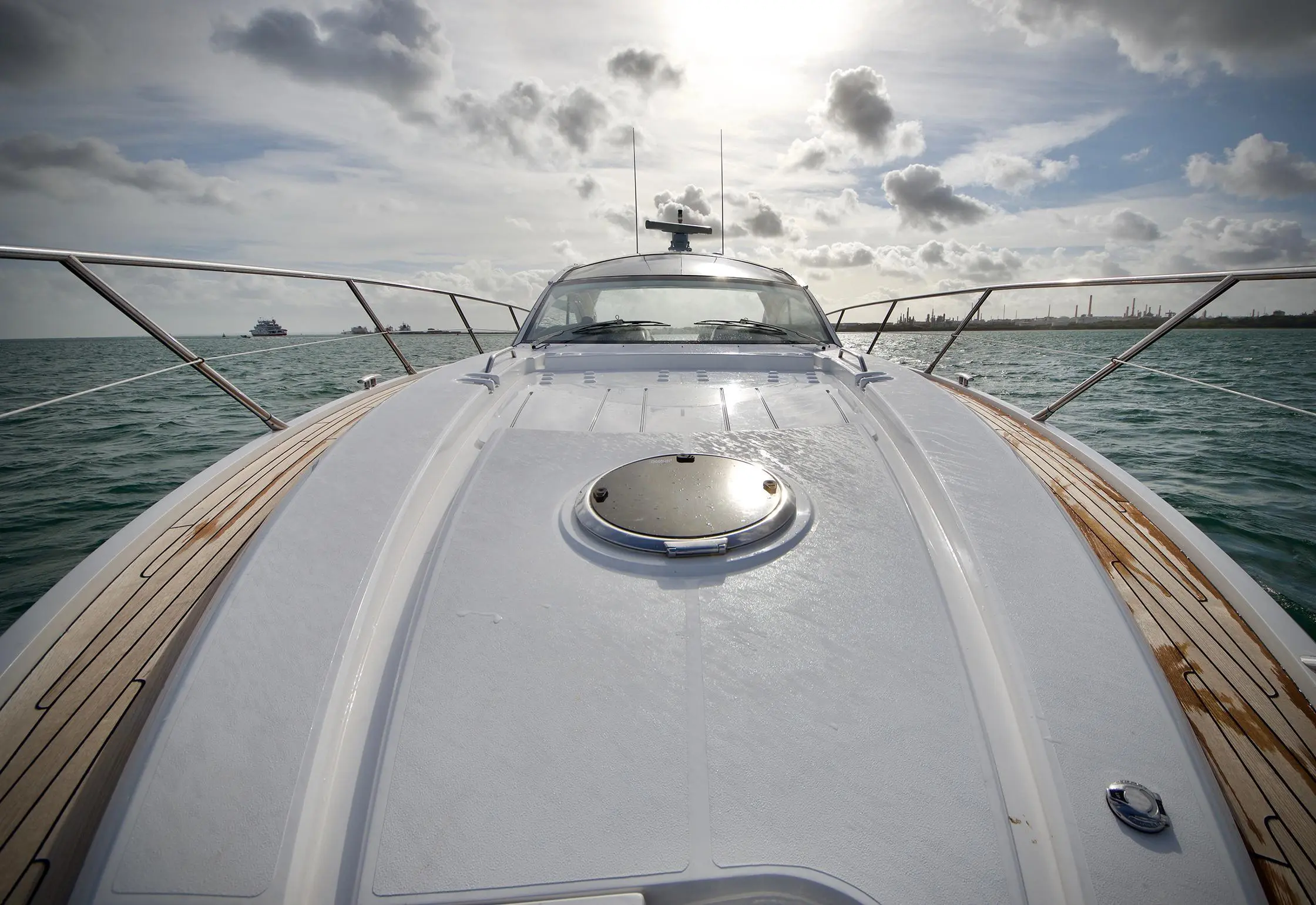 2014 Sunseeker san remo 485