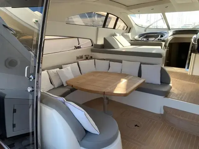 Sunseeker Predator 75