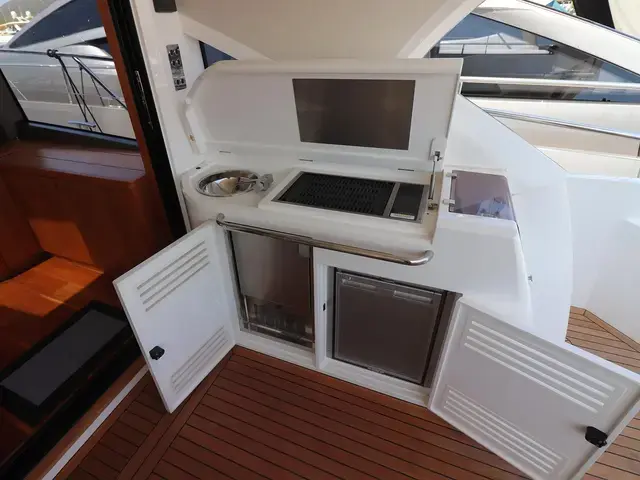 Sunseeker Predator 57