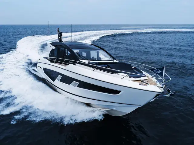 Sunseeker Predator 65