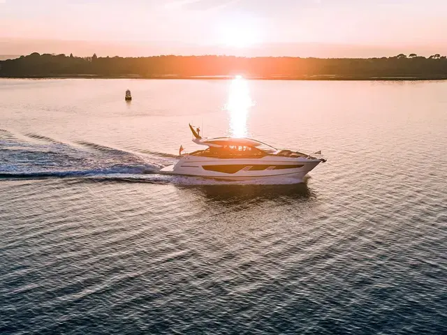 Sunseeker Predator 65