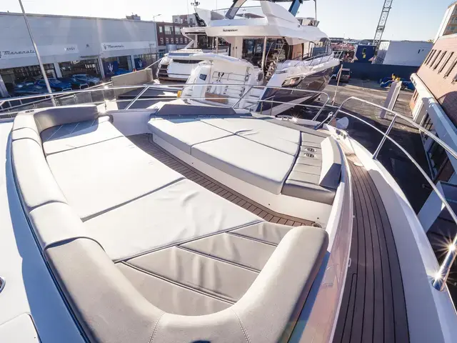 Sunseeker Predator 65