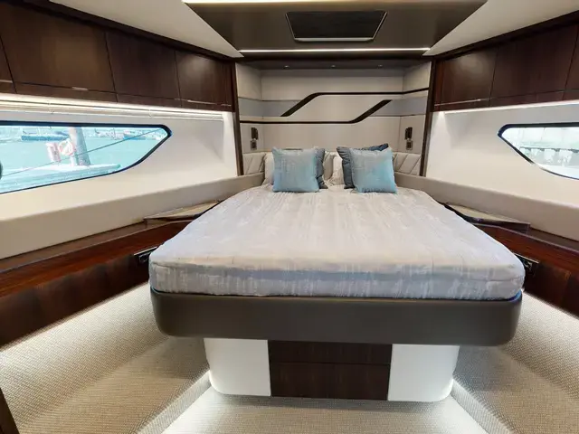 Sunseeker Predator 74 Xps