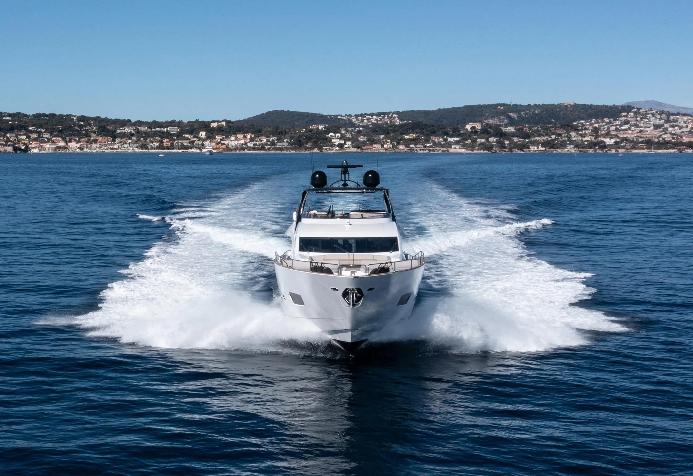 2013 Sunseeker yacht 28m