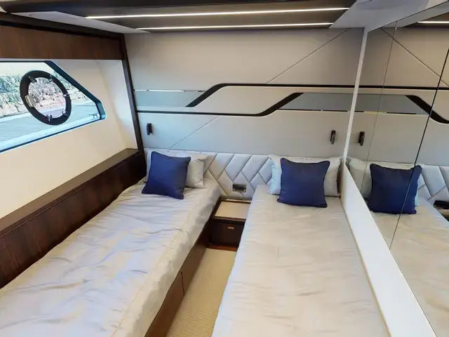 Sunseeker Predator 74 Xps