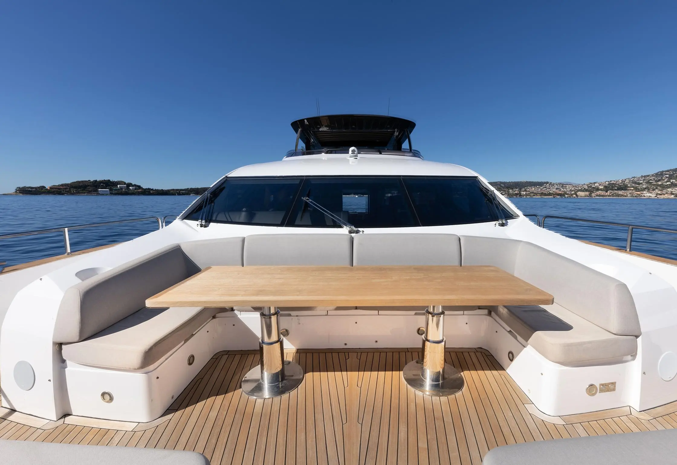 2013 Sunseeker yacht 28m