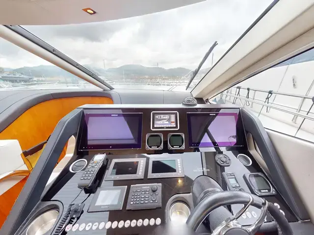 Sunseeker 68 Sport Yacht