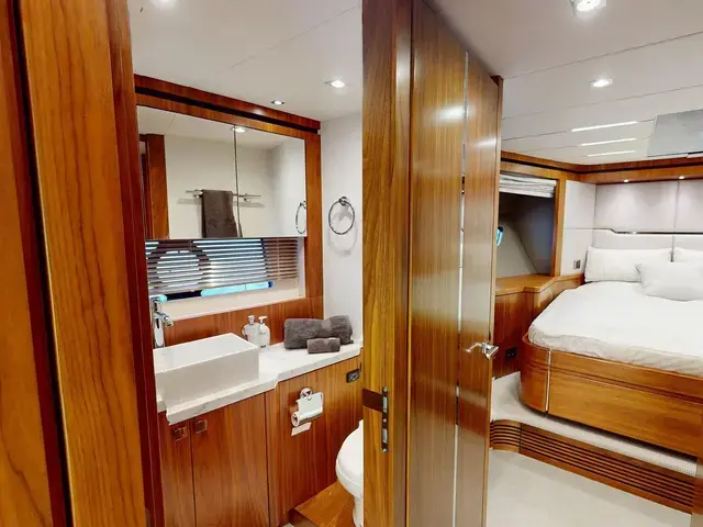 Sunseeker 68 Sport Yacht