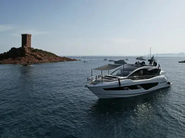 Sunseeker Sport Yacht 65