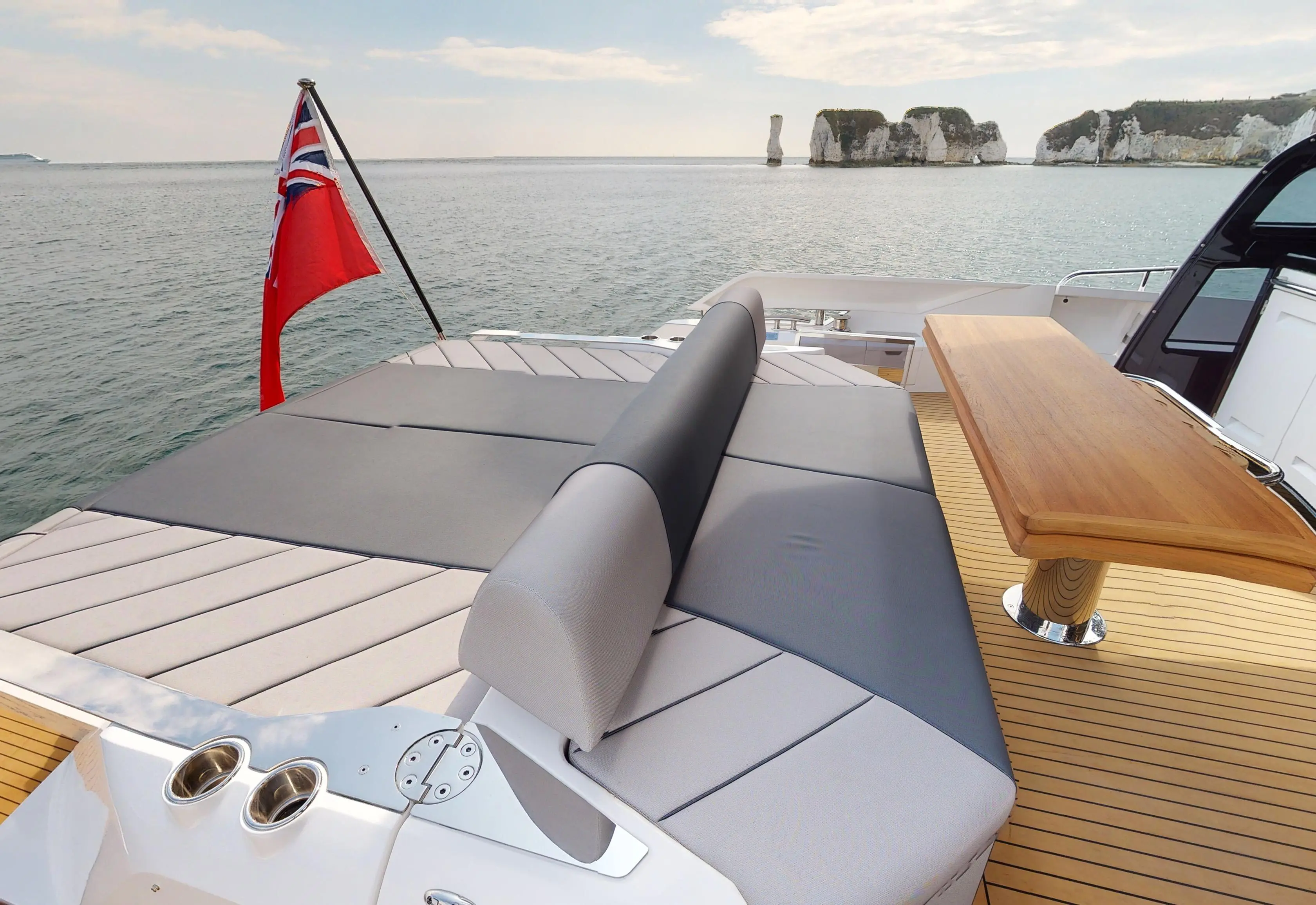 2021 Sunseeker sport yacht 65