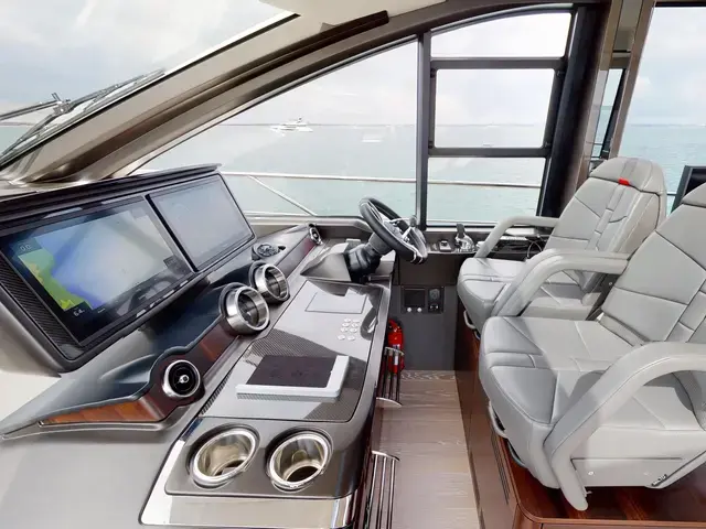 Sunseeker Sport Yacht 65