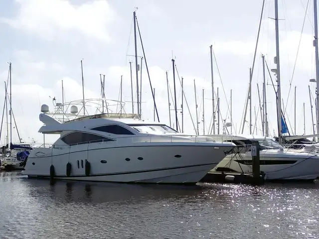 Sunseeker Yacht 75