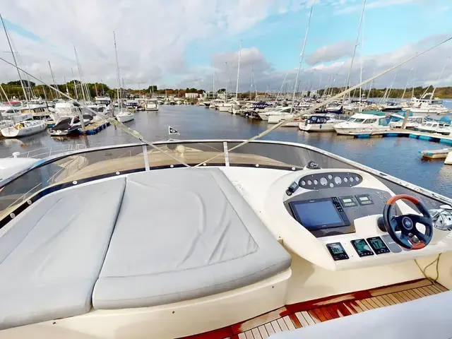 Sunseeker Yacht 75