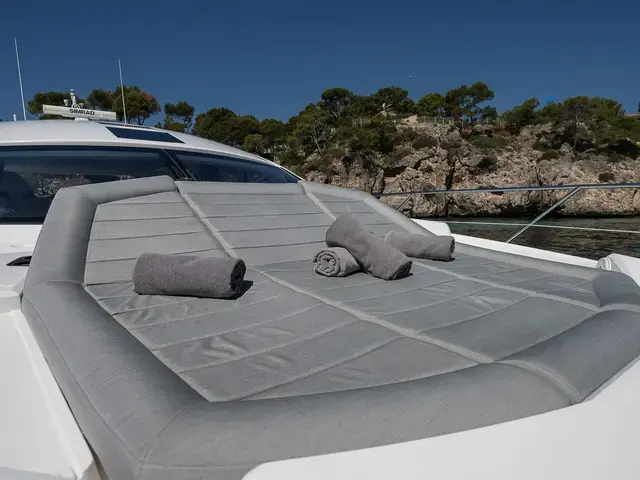 Sunseeker Predator 57