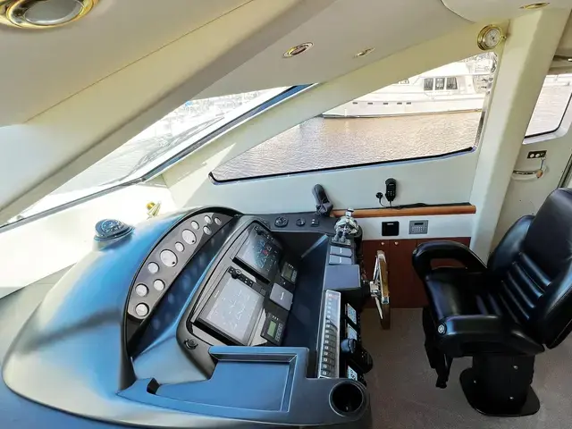 Sunseeker Yacht 75