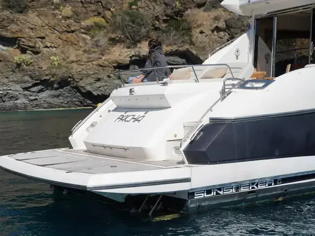 Sunseeker Predator 52